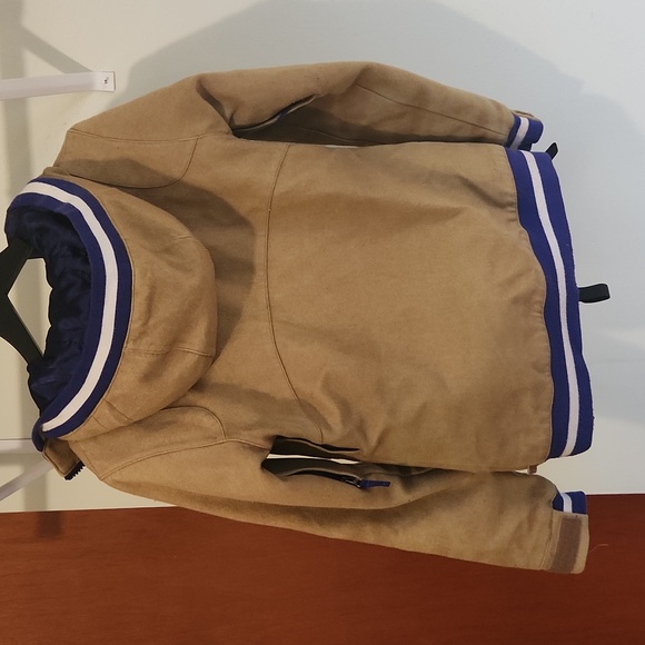 Burton snowboard jacket - Picture 10 of 11